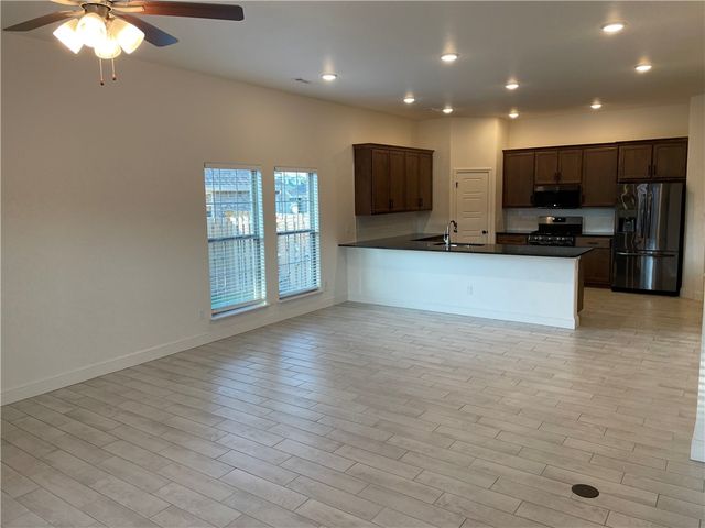 464 Hall Avenue, Pea Ridge, AR 72751