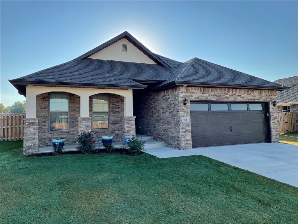 464 Hall Avenue, Pea Ridge, AR 72751