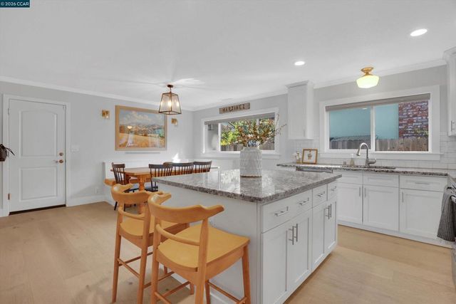644 Linden Ln, Martinez, CA 94553