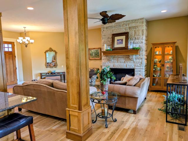 8620 Interlochen Drive, Nixa, MO 65714
