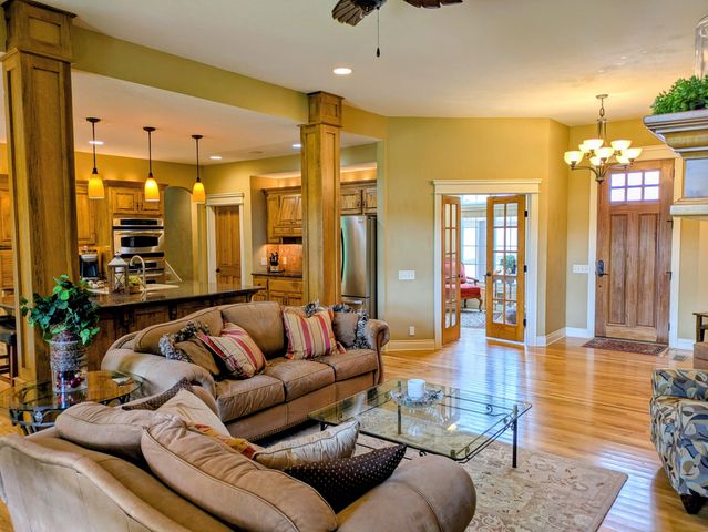 8620 Interlochen Drive, Nixa, MO 65714