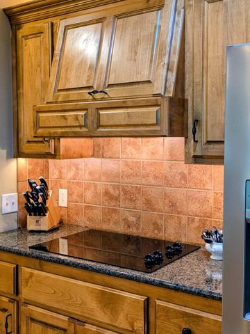 8620 Interlochen Drive, Nixa, MO 65714
