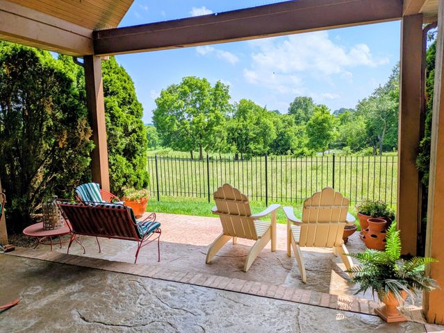 8620 Interlochen Drive, Nixa, MO 65714