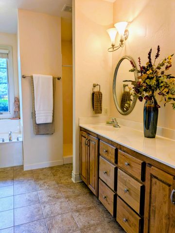 8620 Interlochen Drive, Nixa, MO 65714