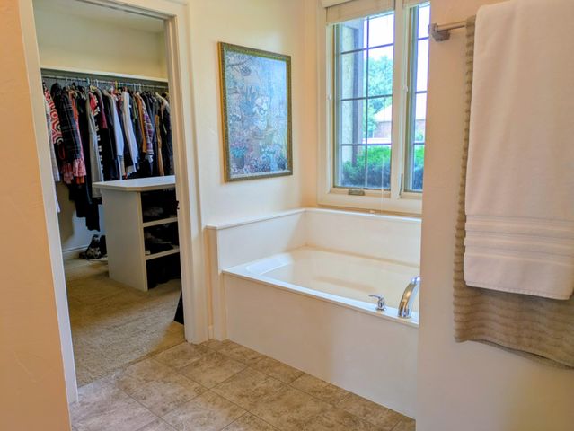 8620 Interlochen Drive, Nixa, MO 65714
