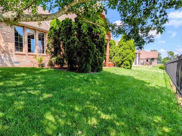 8620 Interlochen Drive, Nixa, MO 65714