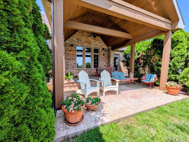 8620 Interlochen Drive, Nixa, MO 65714