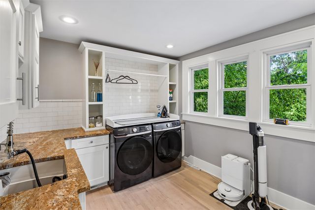607 Country Club Boulevard, Des Moines, IA 50312