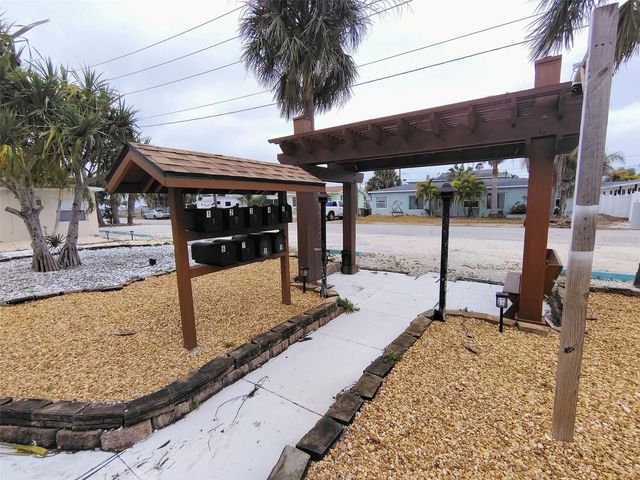 115 145TH AVENUE E 3, Madeira Beach, FL 33708