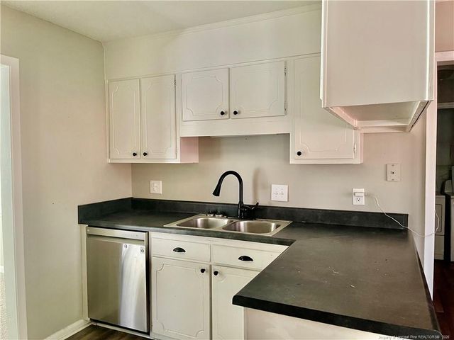 1543 Boros Drive, Fayetteville, NC 28303