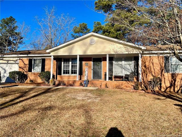 1543 Boros Drive, Fayetteville, NC 28303