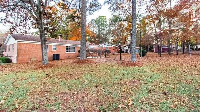 1543 Boros Drive, Fayetteville, NC 28303
