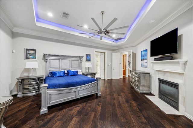 35 N Regent Oak, Spring, TX 77381