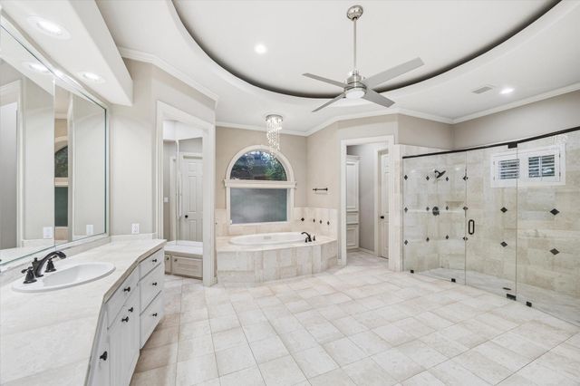 35 N Regent Oak, Spring, TX 77381