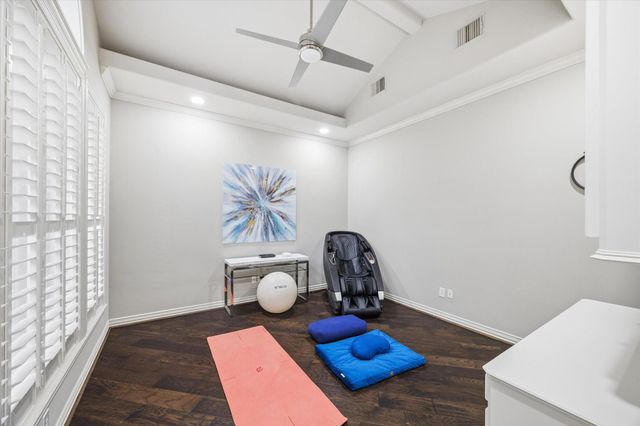 35 N Regent Oak, Spring, TX 77381