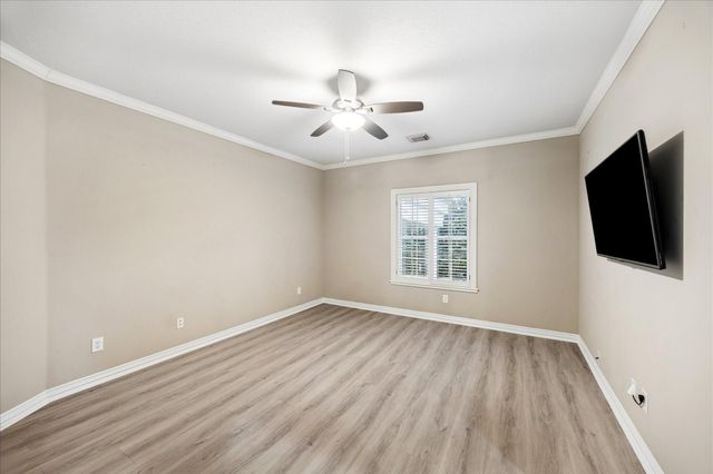 35 N Regent Oak, Spring, TX 77381