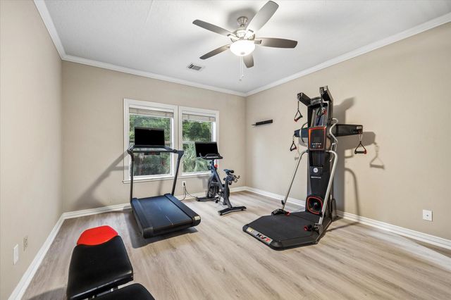 35 N Regent Oak, Spring, TX 77381
