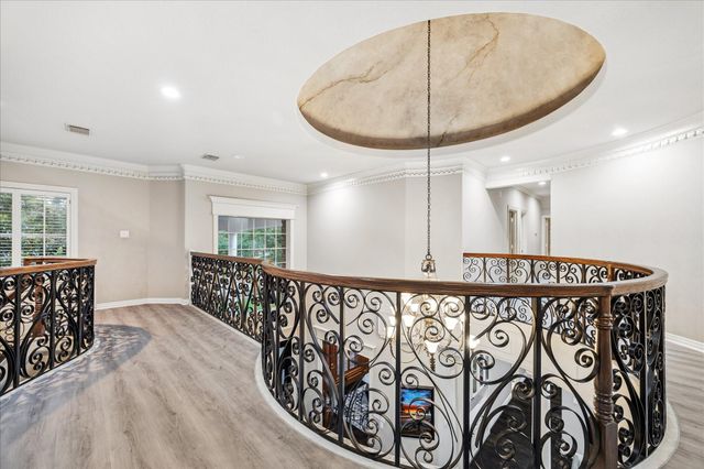 35 N Regent Oak, Spring, TX 77381