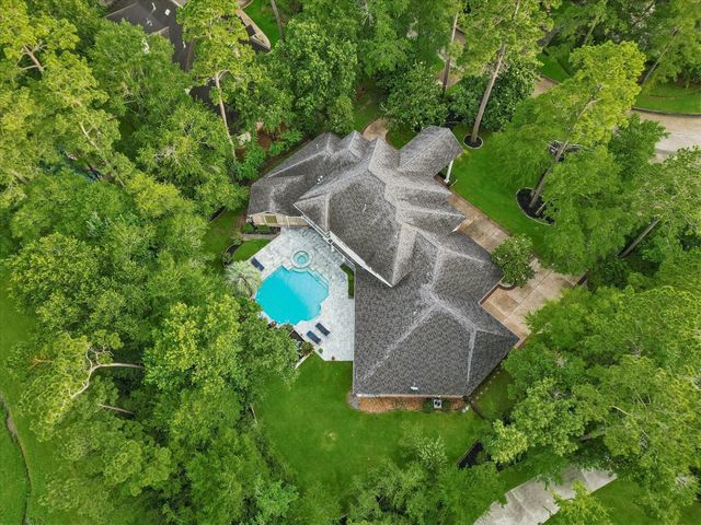 35 N Regent Oak, Spring, TX 77381