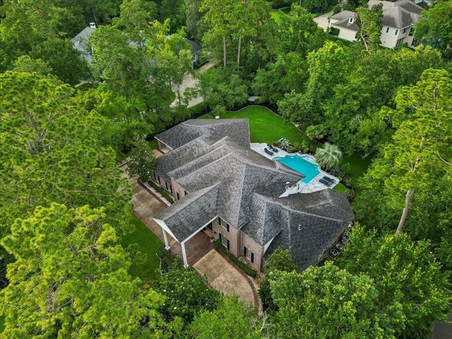 35 N Regent Oak, Spring, TX 77381