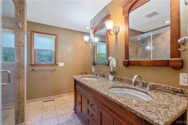 106 Zodiac Circle, Salina, NY 13090