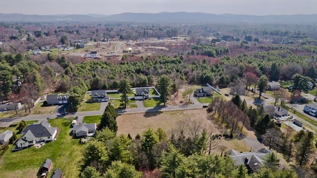 75 Lee St, East Longmeadow, MA 01028