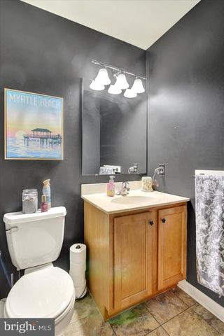 4032 JULES LN, Dover, PA 17315