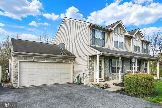4032 JULES LN, Dover, PA 17315