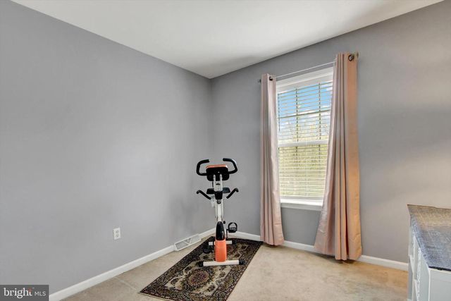 4032 JULES LN, Dover, PA 17315