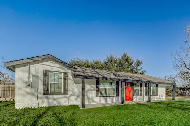 500 Shirley Street, Eagle Lake, TX 77434