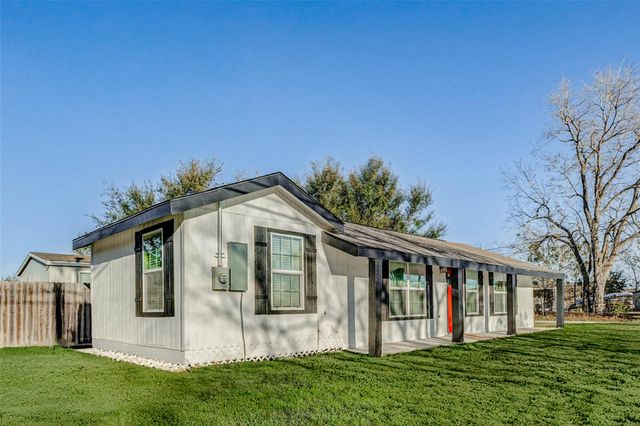 500 Shirley Street, Eagle Lake, TX 77434