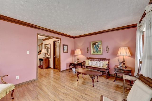 861 Maxie Ln, Lawrenceville, GA 30044