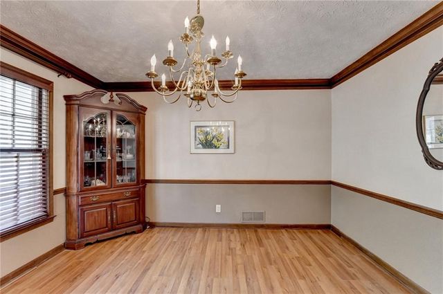 861 Maxie Ln, Lawrenceville, GA 30044