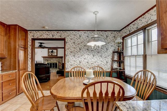 861 Maxie Ln, Lawrenceville, GA 30044