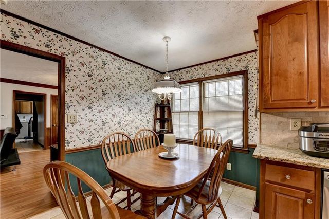 861 Maxie Ln, Lawrenceville, GA 30044