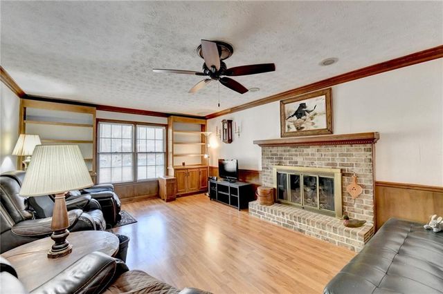 861 Maxie Ln, Lawrenceville, GA 30044