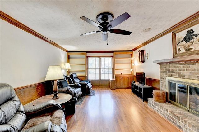 861 Maxie Ln, Lawrenceville, GA 30044