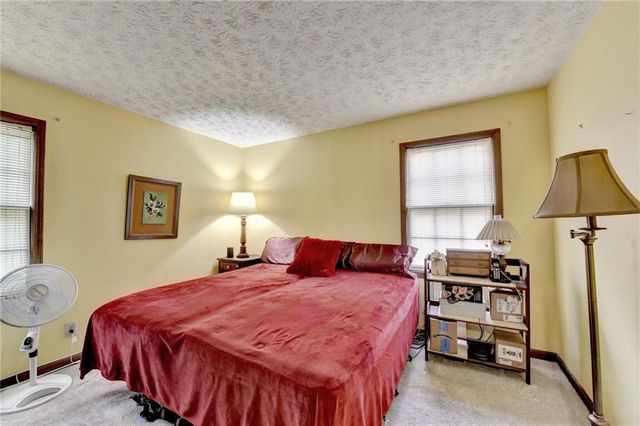 861 Maxie Ln, Lawrenceville, GA 30044