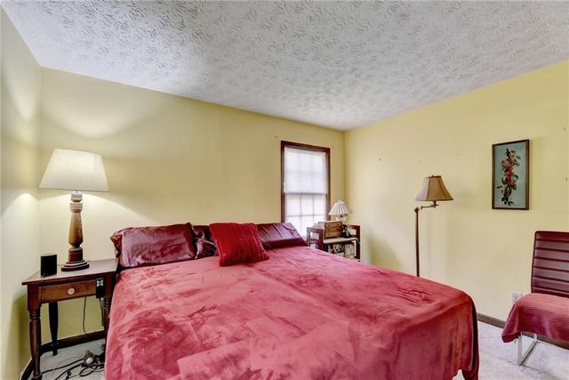 861 Maxie Ln, Lawrenceville, GA 30044