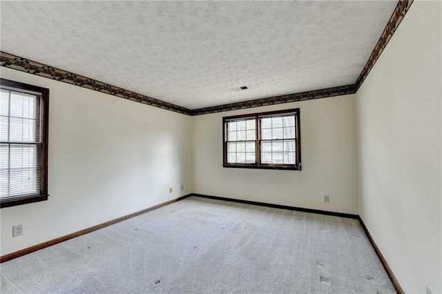 861 Maxie Ln, Lawrenceville, GA 30044