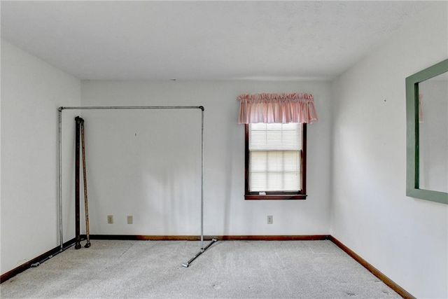 861 Maxie Ln, Lawrenceville, GA 30044