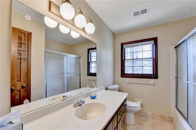 861 Maxie Ln, Lawrenceville, GA 30044