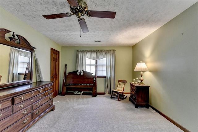 861 Maxie Ln, Lawrenceville, GA 30044