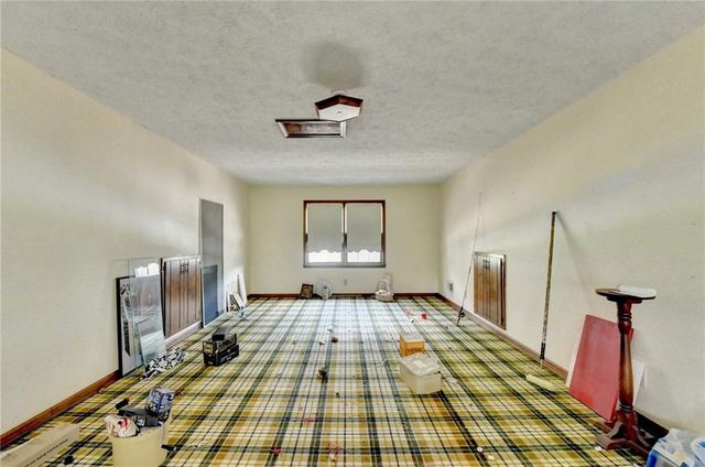 861 Maxie Ln, Lawrenceville, GA 30044