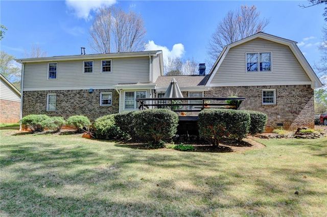 861 Maxie Ln, Lawrenceville, GA 30044