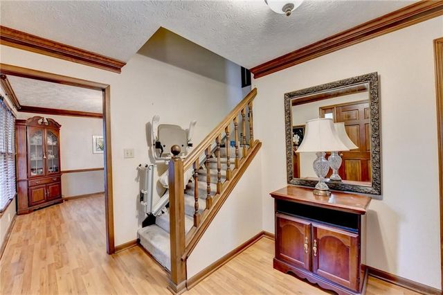 861 Maxie Ln, Lawrenceville, GA 30044