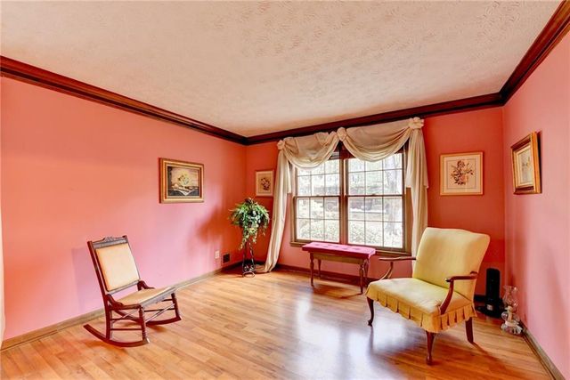 861 Maxie Ln, Lawrenceville, GA 30044