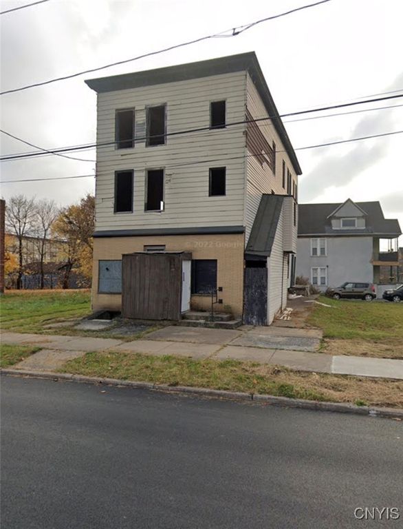 211 Kossuth Avenue, Utica, NY 13501