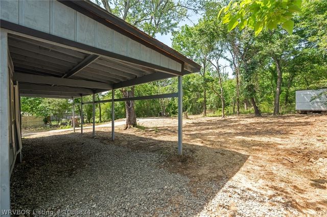 320 Maple Shade Road, Alma, AR 72921