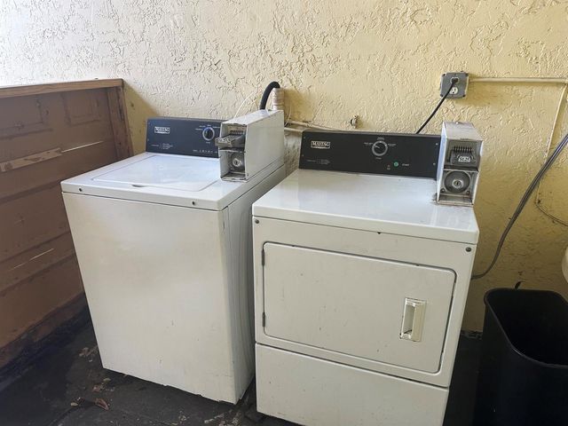 6128 SW 40th Street E, Miramar, FL 33023